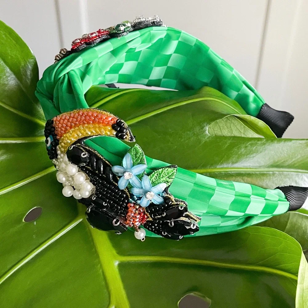 New Handmade Green Gems Beaded Glamorous and Pearls Parrot Quality Headband - Picture 7 of 8